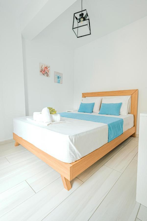 Design Suites Efharis Nea Peramos  Exterior photo